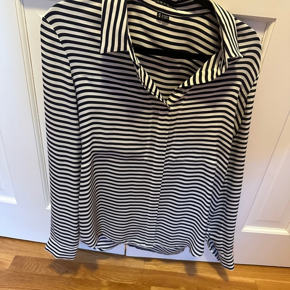 Theory size M button up blouse - Picture 1 of 4